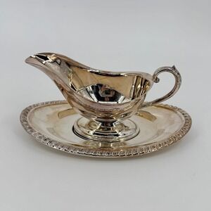 Wm A Rogers 154 Vintage Silverplate Gravy Boat Serving Tray Ornate Made Canada